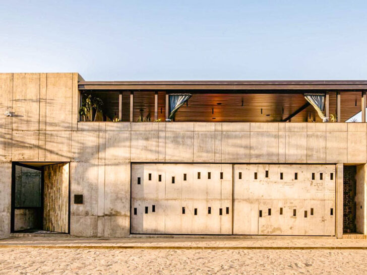 A hotel with a cemented walls without paint with an open roof under blue skies, a perfect hotel to pick on where to stay in oaxaca